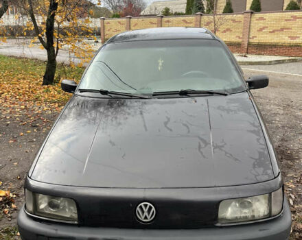 Чорний Фольксваген Пассат, об'ємом двигуна 2 л та пробігом 401 тис. км за 2000 $, фото 1 на Automoto.ua