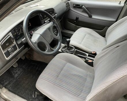 Чорний Фольксваген Пассат, об'ємом двигуна 1.8 л та пробігом 200 тис. км за 1200 $, фото 15 на Automoto.ua