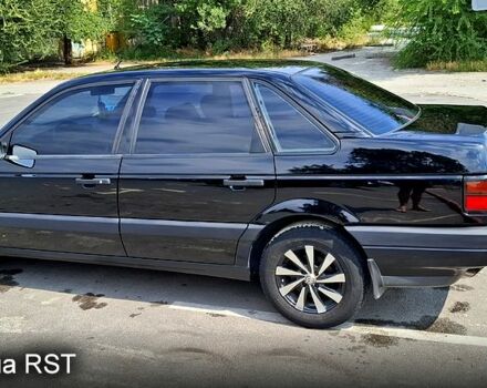 Черный Фольксваген Пассат, объемом двигателя 1.8 л и пробегом 345 тыс. км за 3100 $, фото 1 на Automoto.ua