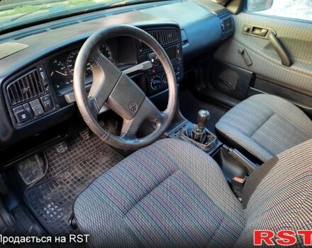 Черный Фольксваген Пассат, объемом двигателя 2 л и пробегом 279 тыс. км за 3700 $, фото 6 на Automoto.ua