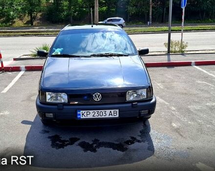 Черный Фольксваген Пассат, объемом двигателя 1.8 л и пробегом 345 тыс. км за 3100 $, фото 4 на Automoto.ua