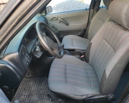 Черный Фольксваген Пассат, объемом двигателя 2 л и пробегом 279 тыс. км за 3300 $, фото 6 на Automoto.ua