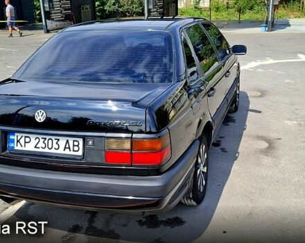 Черный Фольксваген Пассат, объемом двигателя 1.8 л и пробегом 345 тыс. км за 3100 $, фото 2 на Automoto.ua