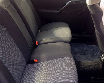 Черный Фольксваген Пассат, объемом двигателя 1.8 л и пробегом 208 тыс. км за 2500 $, фото 4 на Automoto.ua