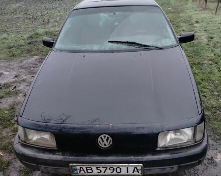 Чорний Фольксваген Пассат, об'ємом двигуна 2 л та пробігом 350 тис. км за 1000 $, фото 1 на Automoto.ua