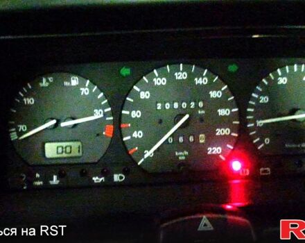 Черный Фольксваген Пассат, объемом двигателя 1.8 л и пробегом 208 тыс. км за 2500 $, фото 7 на Automoto.ua