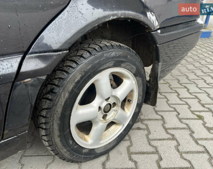 Черный Фольксваген Пассат, объемом двигателя 1.98 л и пробегом 300 тыс. км за 2300 $, фото 11 на Automoto.ua