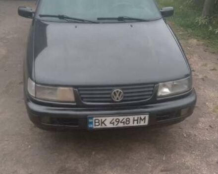 Черный Фольксваген Пассат, объемом двигателя 2 л и пробегом 290 тыс. км за 1300 $, фото 4 на Automoto.ua