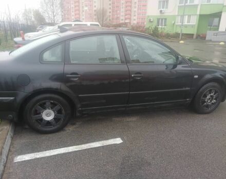 Чорний Фольксваген Пассат, об'ємом двигуна 1.6 л та пробігом 400 тис. км за 2200 $, фото 5 на Automoto.ua