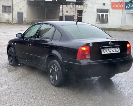Чорний Фольксваген Пассат, об'ємом двигуна 1.6 л та пробігом 350 тис. км за 2000 $, фото 15 на Automoto.ua