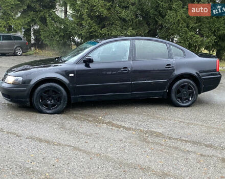 Чорний Фольксваген Пассат, об'ємом двигуна 1.6 л та пробігом 350 тис. км за 2000 $, фото 13 на Automoto.ua