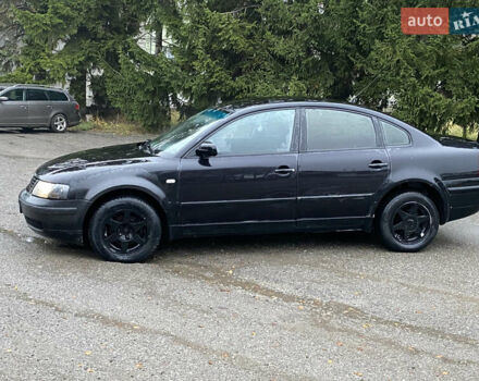 Чорний Фольксваген Пассат, об'ємом двигуна 1.6 л та пробігом 350 тис. км за 2000 $, фото 2 на Automoto.ua