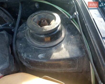 Черный Фольксваген Пассат, объемом двигателя 1.8 л и пробегом 381 тыс. км за 2200 $, фото 2 на Automoto.ua