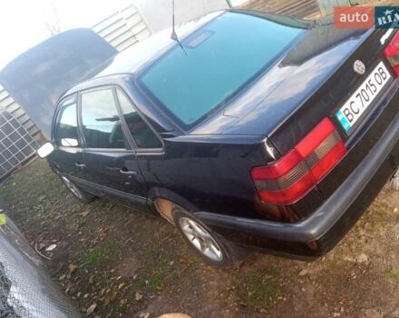 Черный Фольксваген Пассат, объемом двигателя 1.8 л и пробегом 381 тыс. км за 2200 $, фото 1 на Automoto.ua