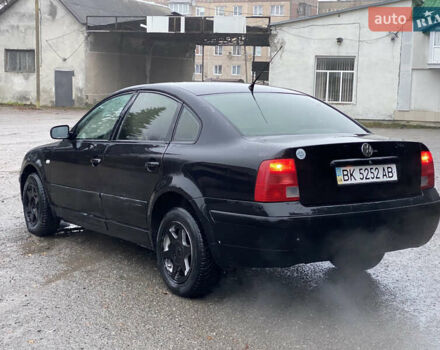 Чорний Фольксваген Пассат, об'ємом двигуна 1.6 л та пробігом 350 тис. км за 2000 $, фото 16 на Automoto.ua