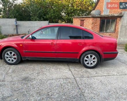 Черный Фольксваген Пассат, объемом двигателя 1.6 л и пробегом 415 тыс. км за 2400 $, фото 1 на Automoto.ua