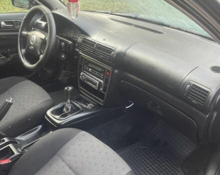 Черный Фольксваген Пассат, объемом двигателя 0 л и пробегом 350 тыс. км за 1000 $, фото 6 на Automoto.ua