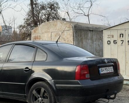 Черный Фольксваген Пассат, объемом двигателя 1.8 л и пробегом 300 тыс. км за 3200 $, фото 6 на Automoto.ua