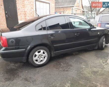 Черный Фольксваген Пассат, объемом двигателя 1.6 л и пробегом 390 тыс. км за 2999 $, фото 4 на Automoto.ua