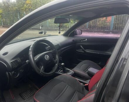 Черный Фольксваген Пассат, объемом двигателя 1.8 л и пробегом 222 тыс. км за 2750 $, фото 7 на Automoto.ua