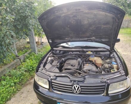 Черный Фольксваген Пассат, объемом двигателя 1.8 л и пробегом 340 тыс. км за 3200 $, фото 4 на Automoto.ua