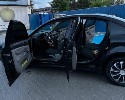 Черный Фольксваген Пассат, объемом двигателя 1.8 л и пробегом 340 тыс. км за 3200 $, фото 6 на Automoto.ua