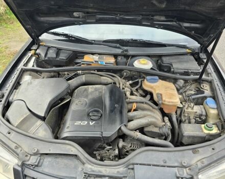 Черный Фольксваген Пассат, объемом двигателя 1.8 л и пробегом 440 тыс. км за 2038 $, фото 5 на Automoto.ua