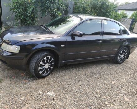 Черный Фольксваген Пассат, объемом двигателя 1.8 л и пробегом 340 тыс. км за 3200 $, фото 3 на Automoto.ua