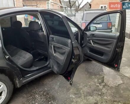 Черный Фольксваген Пассат, объемом двигателя 1.6 л и пробегом 390 тыс. км за 2999 $, фото 22 на Automoto.ua