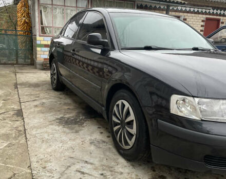 Черный Фольксваген Пассат, объемом двигателя 1.9 л и пробегом 431 тыс. км за 3050 $, фото 4 на Automoto.ua