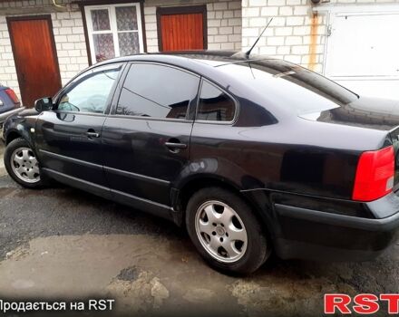 Черный Фольксваген Пассат, объемом двигателя 1.6 л и пробегом 390 тыс. км за 2999 $, фото 7 на Automoto.ua