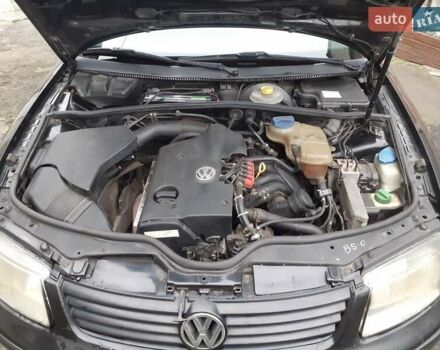 Черный Фольксваген Пассат, объемом двигателя 1.6 л и пробегом 390 тыс. км за 2999 $, фото 17 на Automoto.ua