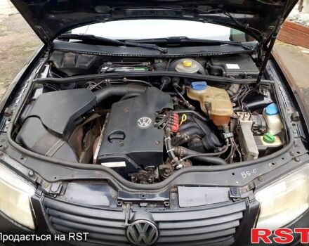 Черный Фольксваген Пассат, объемом двигателя 1.6 л и пробегом 390 тыс. км за 2999 $, фото 12 на Automoto.ua