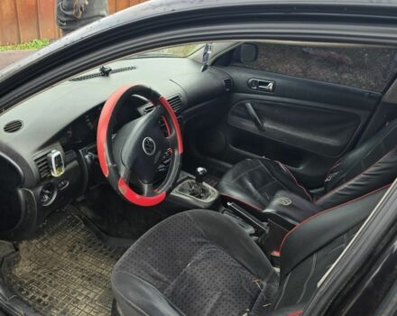 Черный Фольксваген Пассат, объемом двигателя 1.8 л и пробегом 440 тыс. км за 2038 $, фото 4 на Automoto.ua