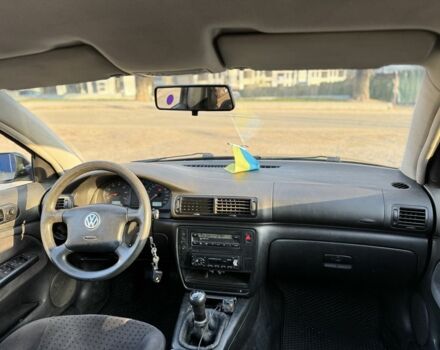 Чорний Фольксваген Пассат, об'ємом двигуна 1.8 л та пробігом 396 тис. км за 3200 $, фото 7 на Automoto.ua