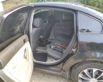 Черный Фольксваген Пассат, объемом двигателя 1.8 л и пробегом 340 тыс. км за 3200 $, фото 2 на Automoto.ua