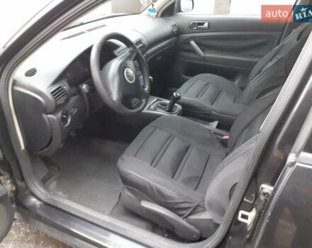 Черный Фольксваген Пассат, объемом двигателя 1.6 л и пробегом 390 тыс. км за 2999 $, фото 13 на Automoto.ua