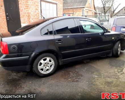 Черный Фольксваген Пассат, объемом двигателя 1.6 л и пробегом 390 тыс. км за 2999 $, фото 9 на Automoto.ua