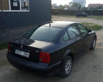 Черный Фольксваген Пассат, объемом двигателя 1.9 л и пробегом 322 тыс. км за 1578 $, фото 1 на Automoto.ua