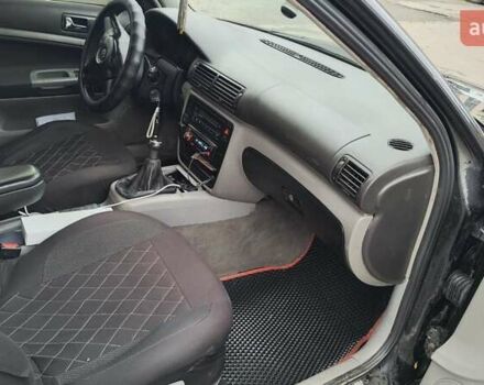 Черный Фольксваген Пассат, объемом двигателя 1.78 л и пробегом 520 тыс. км за 4200 $, фото 11 на Automoto.ua