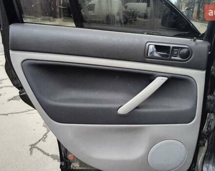 Черный Фольксваген Пассат, объемом двигателя 1.78 л и пробегом 520 тыс. км за 4200 $, фото 7 на Automoto.ua