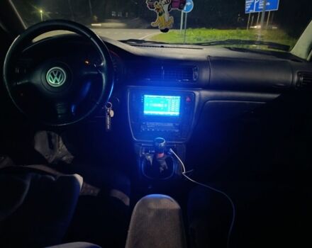 Чорний Фольксваген Пассат, об'ємом двигуна 1 л та пробігом 38 тис. км за 2214 $, фото 5 на Automoto.ua