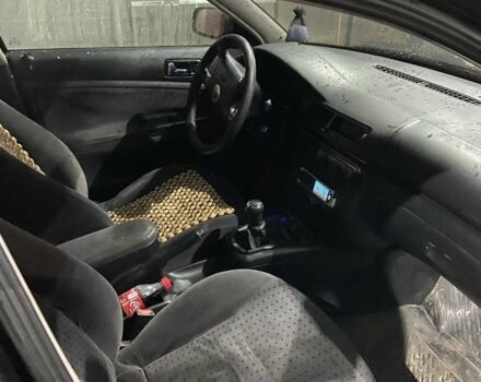 Черный Фольксваген Пассат, объемом двигателя 1.9 л и пробегом 300 тыс. км за 1700 $, фото 4 на Automoto.ua