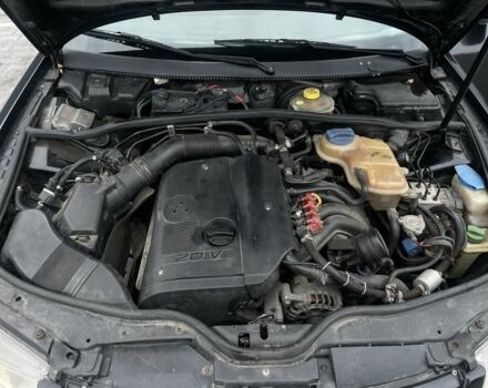Черный Фольксваген Пассат, объемом двигателя 1.8 л и пробегом 258 тыс. км за 2950 $, фото 14 на Automoto.ua