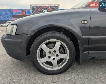 Чорний Фольксваген Пассат, об'ємом двигуна 1.8 л та пробігом 140 тис. км за 3500 $, фото 6 на Automoto.ua