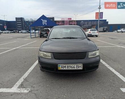 Чорний Фольксваген Пассат, об'ємом двигуна 1.8 л та пробігом 140 тис. км за 3500 $, фото 1 на Automoto.ua