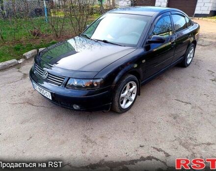 Черный Фольксваген Пассат, объемом двигателя 1.8 л и пробегом 200 тыс. км за 3250 $, фото 4 на Automoto.ua