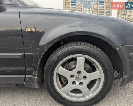 Чорний Фольксваген Пассат, об'ємом двигуна 1.8 л та пробігом 140 тис. км за 3500 $, фото 7 на Automoto.ua