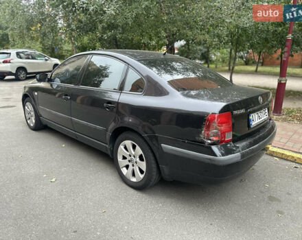 Чорний Фольксваген Пассат, об'ємом двигуна 1.6 л та пробігом 424 тис. км за 3300 $, фото 3 на Automoto.ua