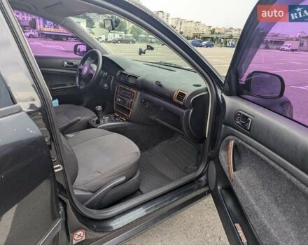 Чорний Фольксваген Пассат, об'ємом двигуна 1.8 л та пробігом 140 тис. км за 3500 $, фото 12 на Automoto.ua